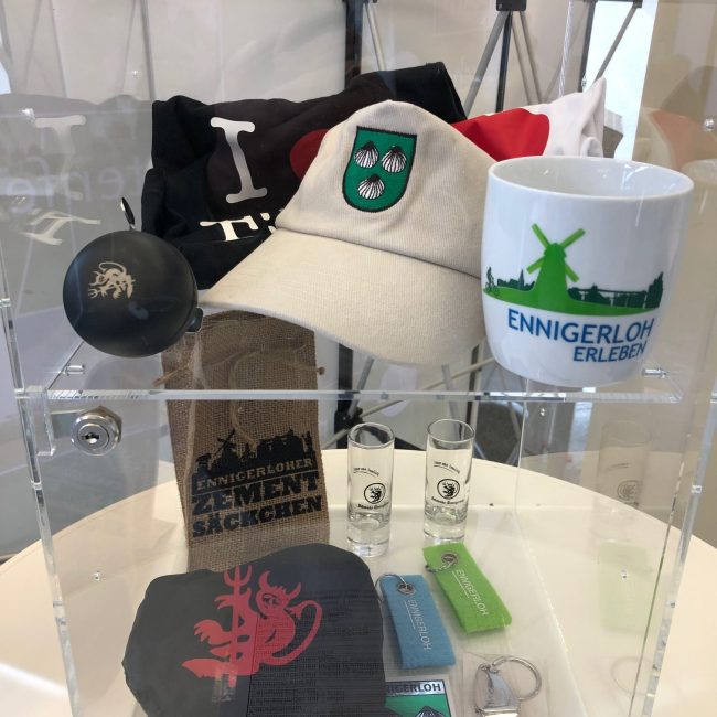 Ennigerloher Souvenirs auch im Briefwahlbüro an der Alleestraße/am Marktplatz ausgestellt