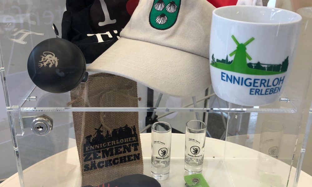 Ennigerloher Souvenirs auch im Briefwahlbüro an der Alleestraße/am Marktplatz ausgestellt