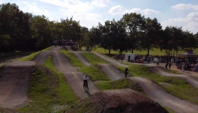 Dirtbike – Anlage